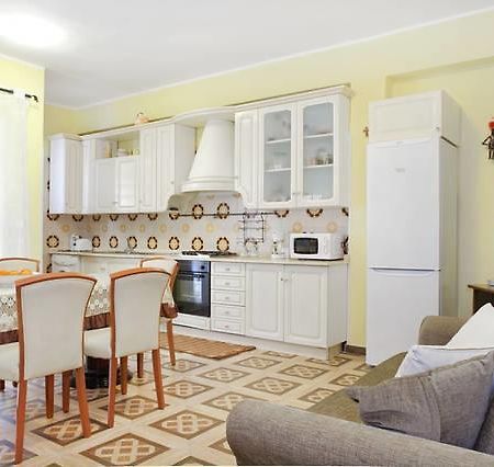Casa Vacanze Rosy Giardini-Naxos Habitación foto