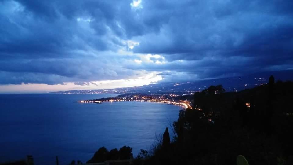 Casa Vacanze Rosy Giardini-Naxos Exterior foto